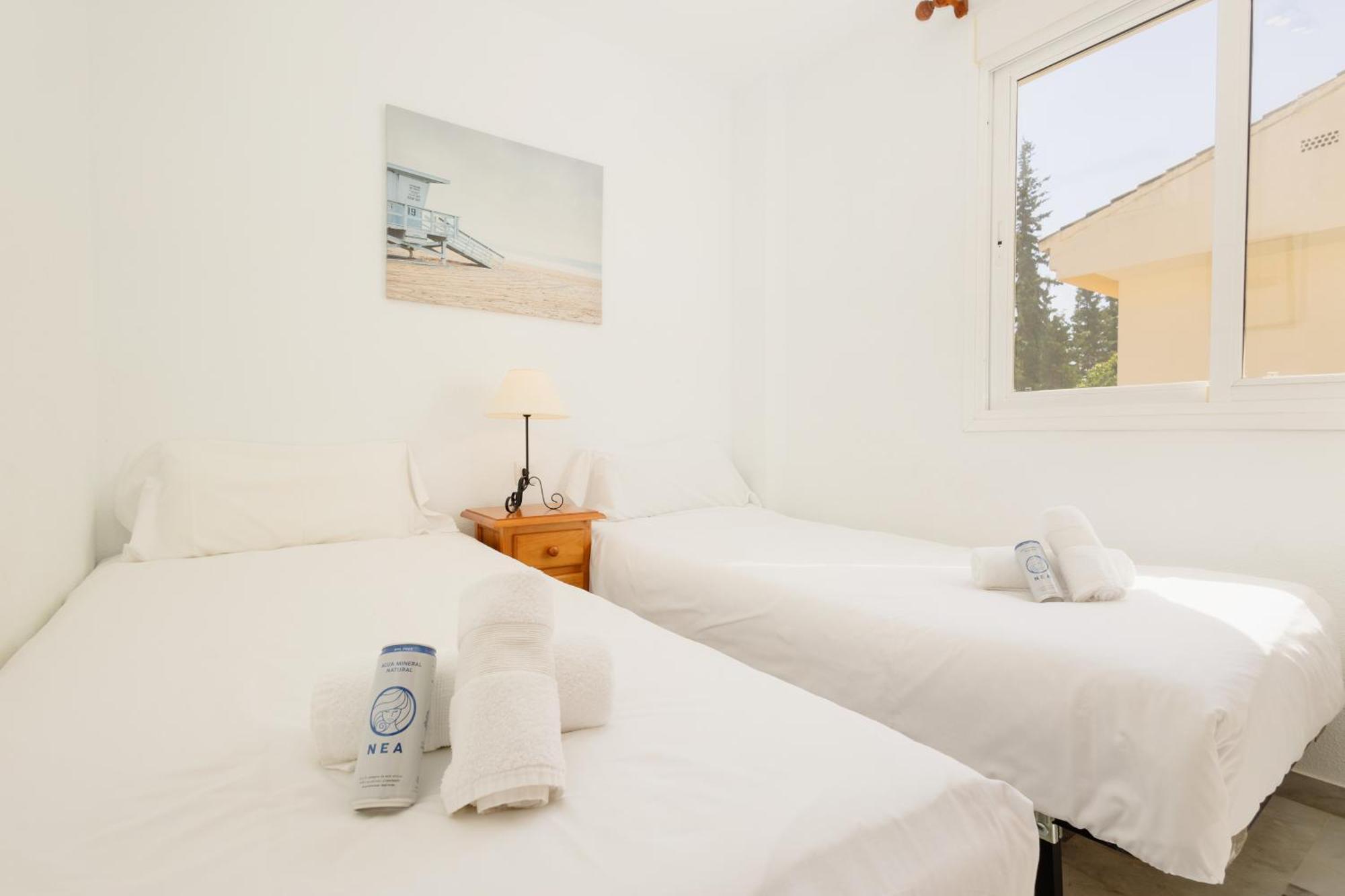 Beautiful Townhouse Walking Distance To The Beach In Costabella, Marbella Zewnętrze zdjęcie