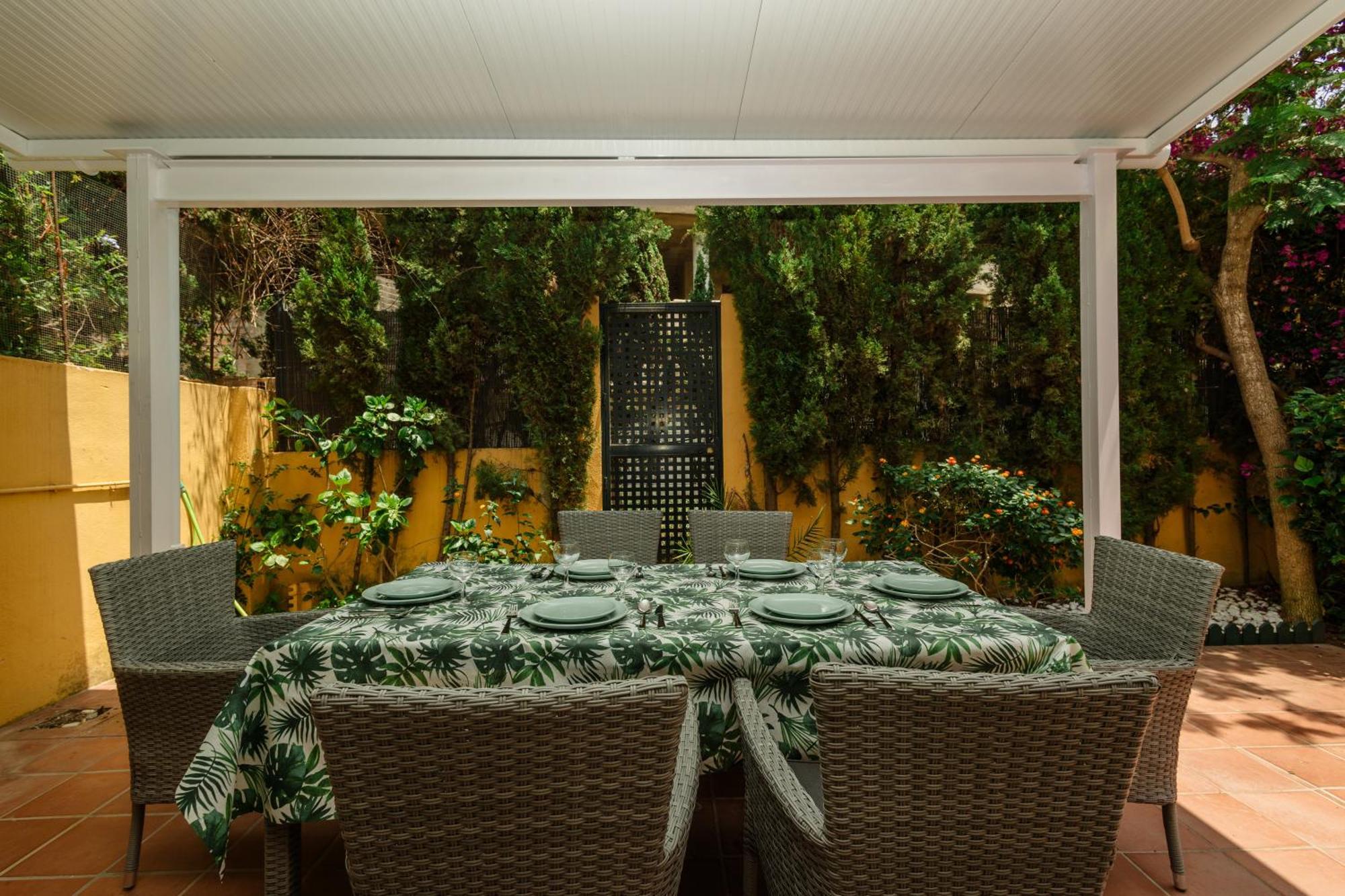 Beautiful Townhouse Walking Distance To The Beach In Costabella, Marbella Zewnętrze zdjęcie