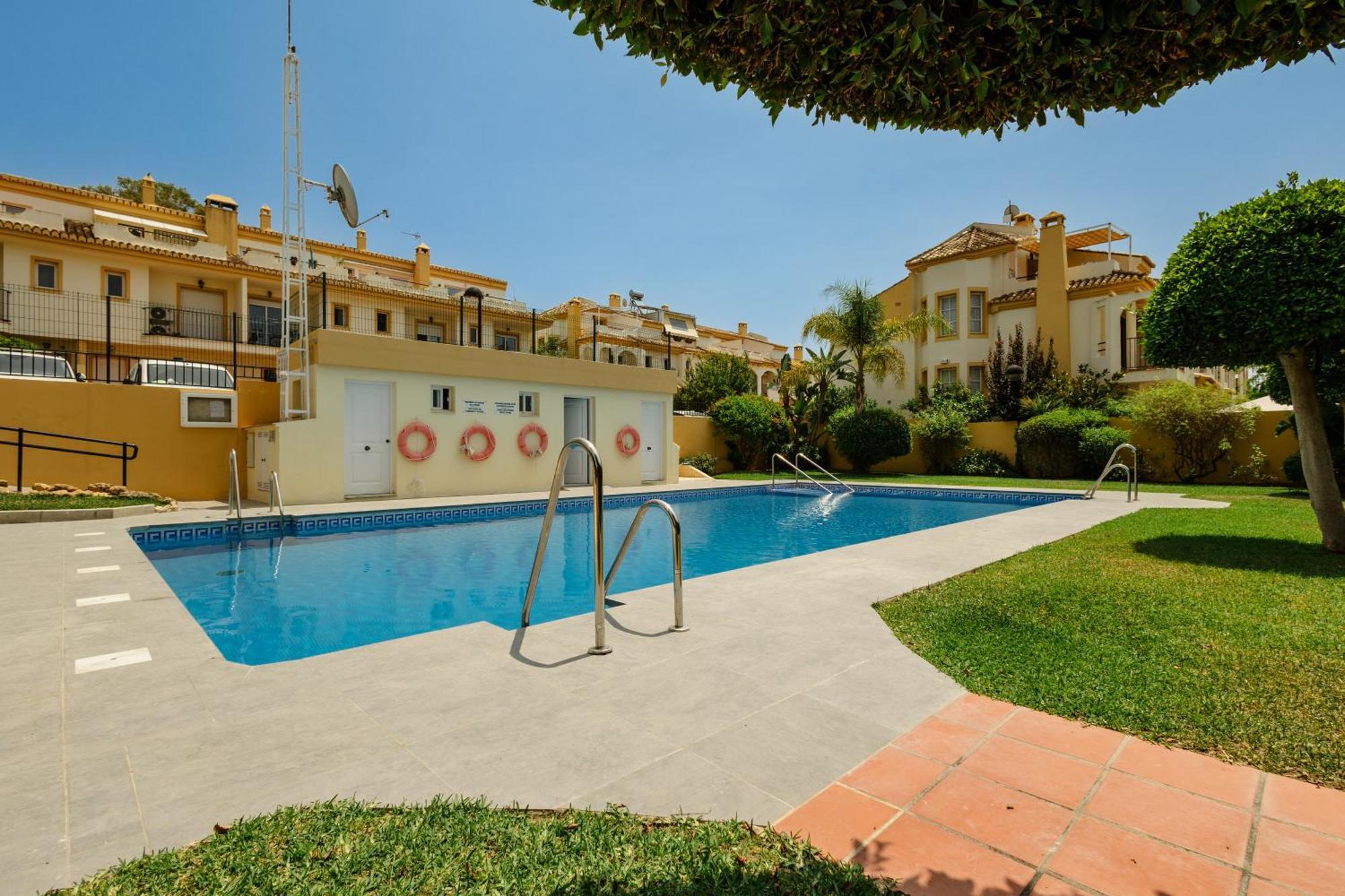 Beautiful Townhouse Walking Distance To The Beach In Costabella, Marbella Zewnętrze zdjęcie