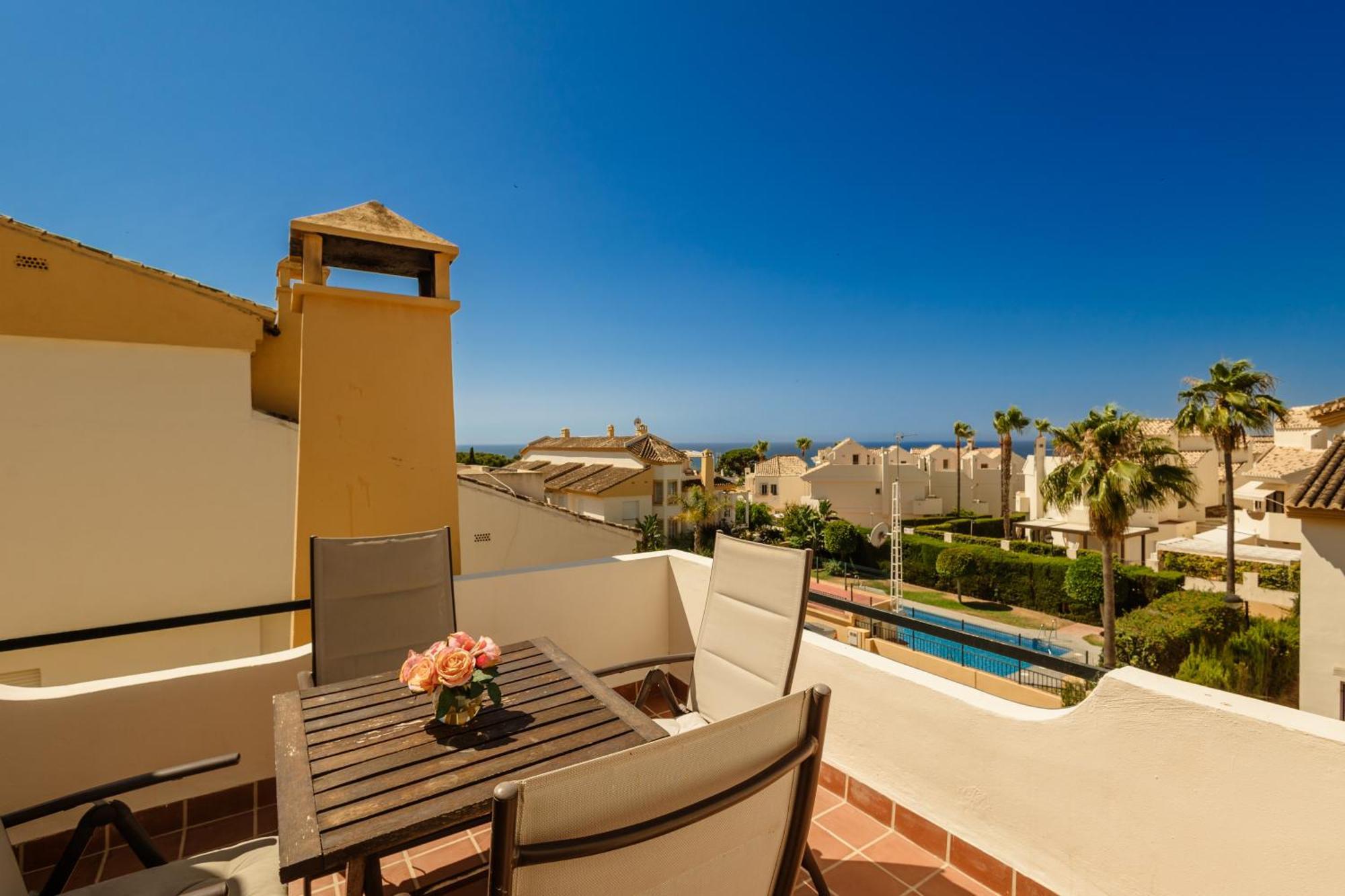 Beautiful Townhouse Walking Distance To The Beach In Costabella, Marbella Zewnętrze zdjęcie