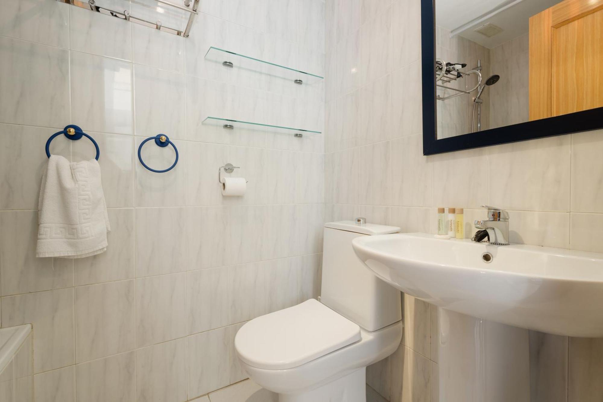 Beautiful Townhouse Walking Distance To The Beach In Costabella, Marbella Zewnętrze zdjęcie