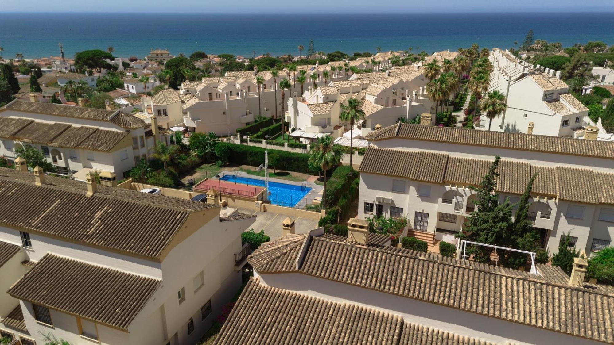 Beautiful Townhouse Walking Distance To The Beach In Costabella, Marbella Zewnętrze zdjęcie